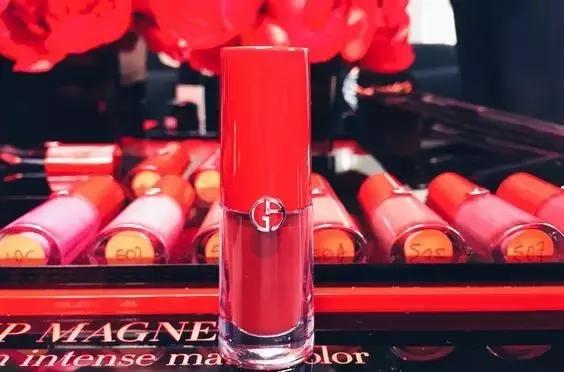 2018年阿玛尼唇釉哪个色号比较火,阿玛尼405g和400g红管唇釉哪个好看