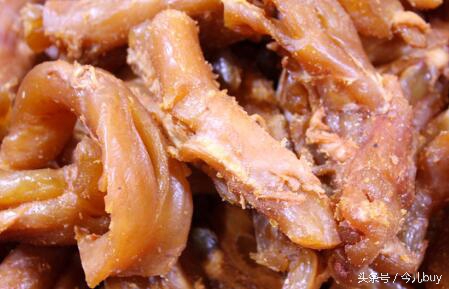 头发上粘了口香糖怎么快速去除,口香糖粘头发上怎么弄掉小窍门