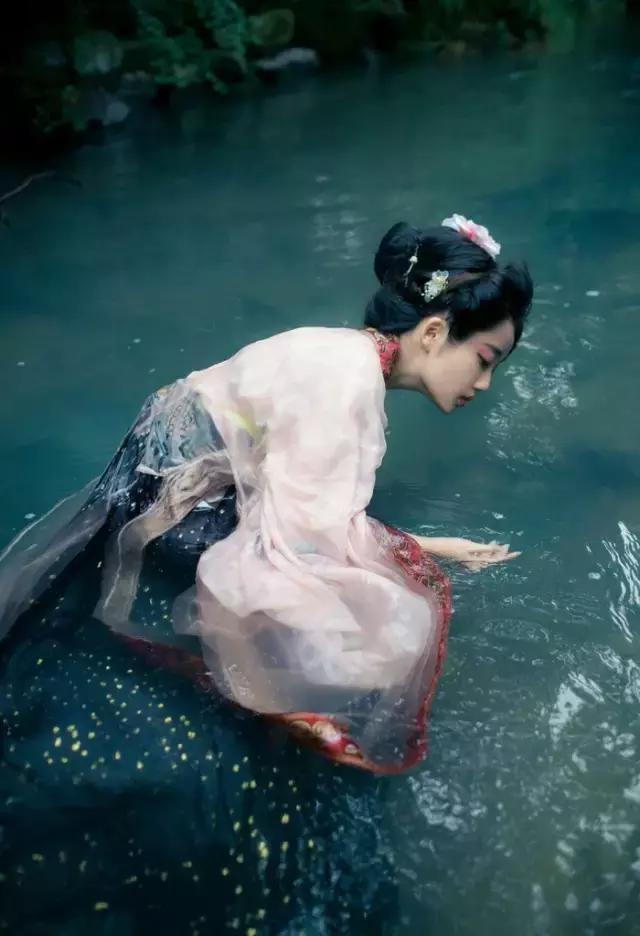 中国汉服穿搭女,好看的汉服搭配女