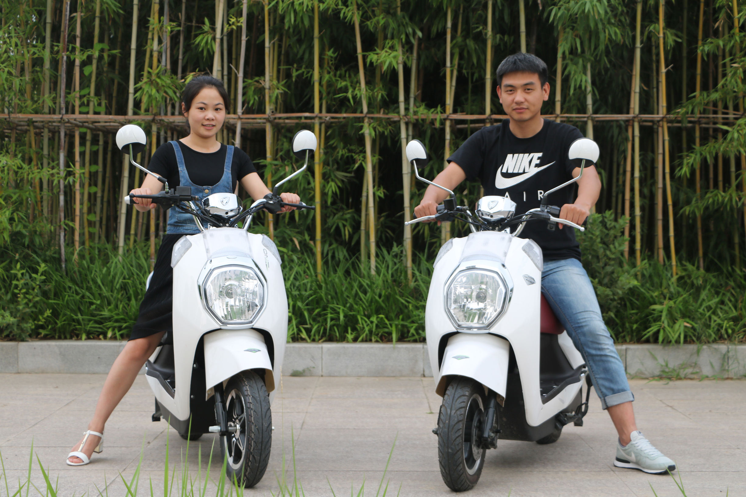 雅迪和小牛哪个更智能,雅迪比小牛更稳定