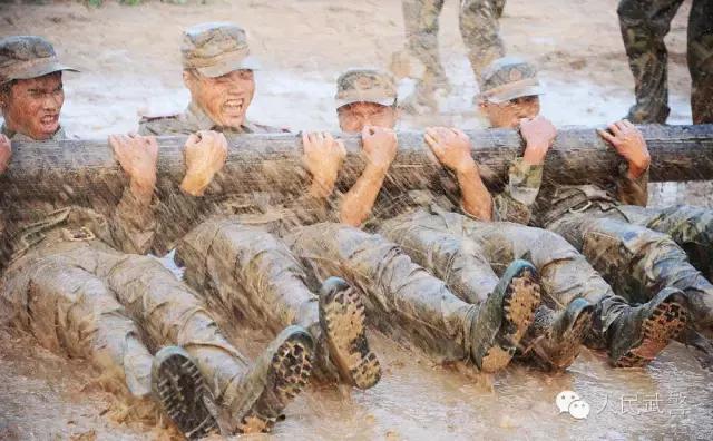 在部队训练苦如何坚持下去,侦察兵在部队太苦太累吗