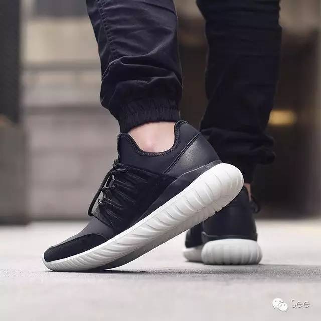 小众不撞款，秋天小白鞋从这10双里挑！