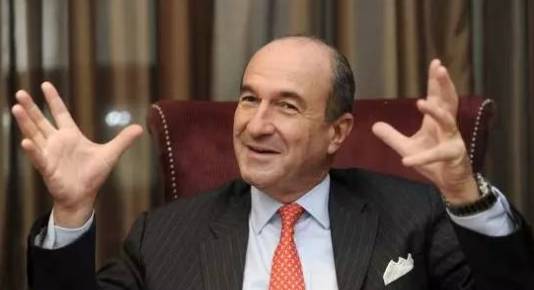 菲拉格慕业绩,高端产品菲拉格慕