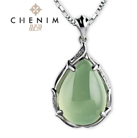 戴上晶石灵彩色宝石，成为开学季那个闪亮的女孩