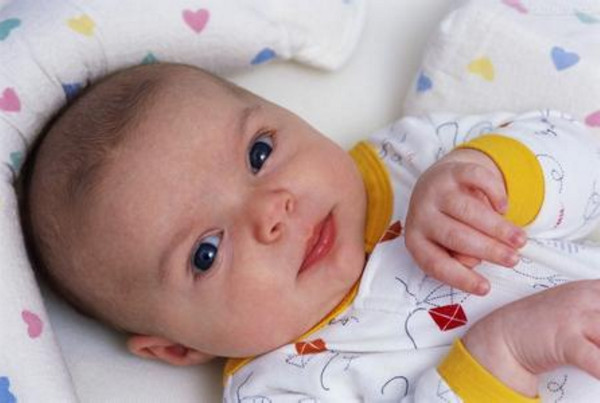 新生儿腹泻的原因及处理,新生儿腹泻的原因症状处理方式