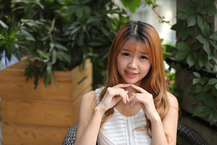 佳能eos5dmarkiv重量,佳能eos5dmarkiii和iv