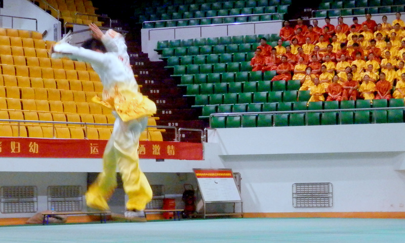 摄影大赛无影灯下的娘子军，无论白天、黑夜，她们与这里结下不解之缘！（作品展示102期）