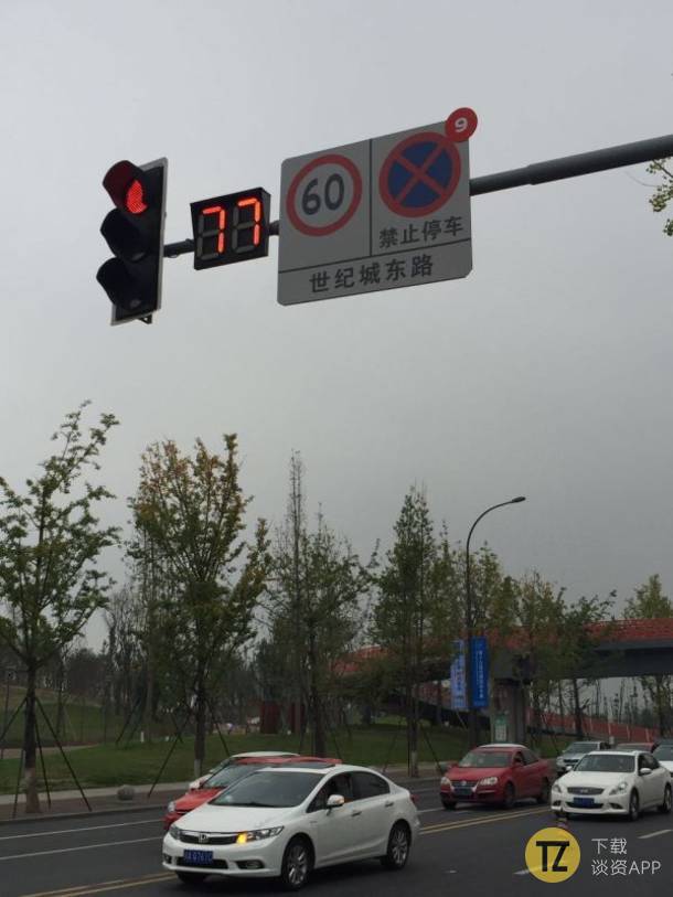 今天满大街的小红点，掀起全成都强迫症的小高潮