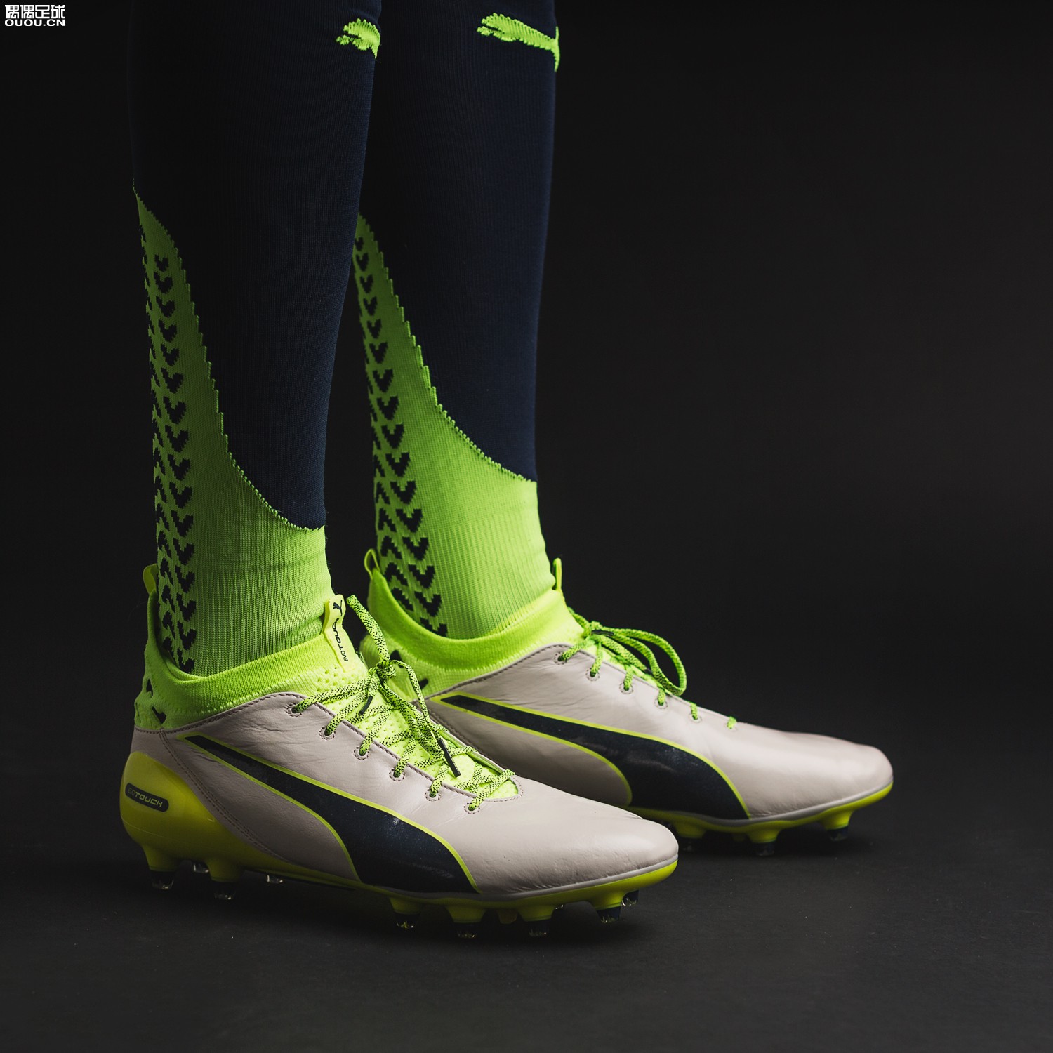 听说没有底的袜子和evoTOUCH更配哦