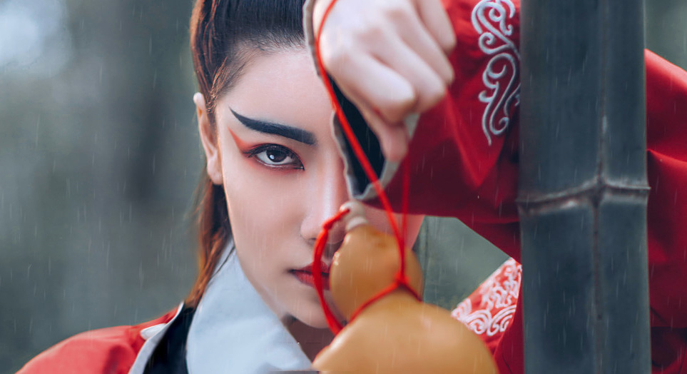 小伙意外穿越到了斗罗大陆,小伙意外穿越觉醒