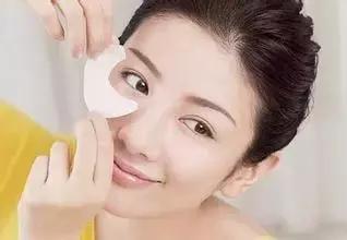 黑眼圈很重又必须熬夜怎么办,熬夜上夜班黑眼圈加重怎么消除