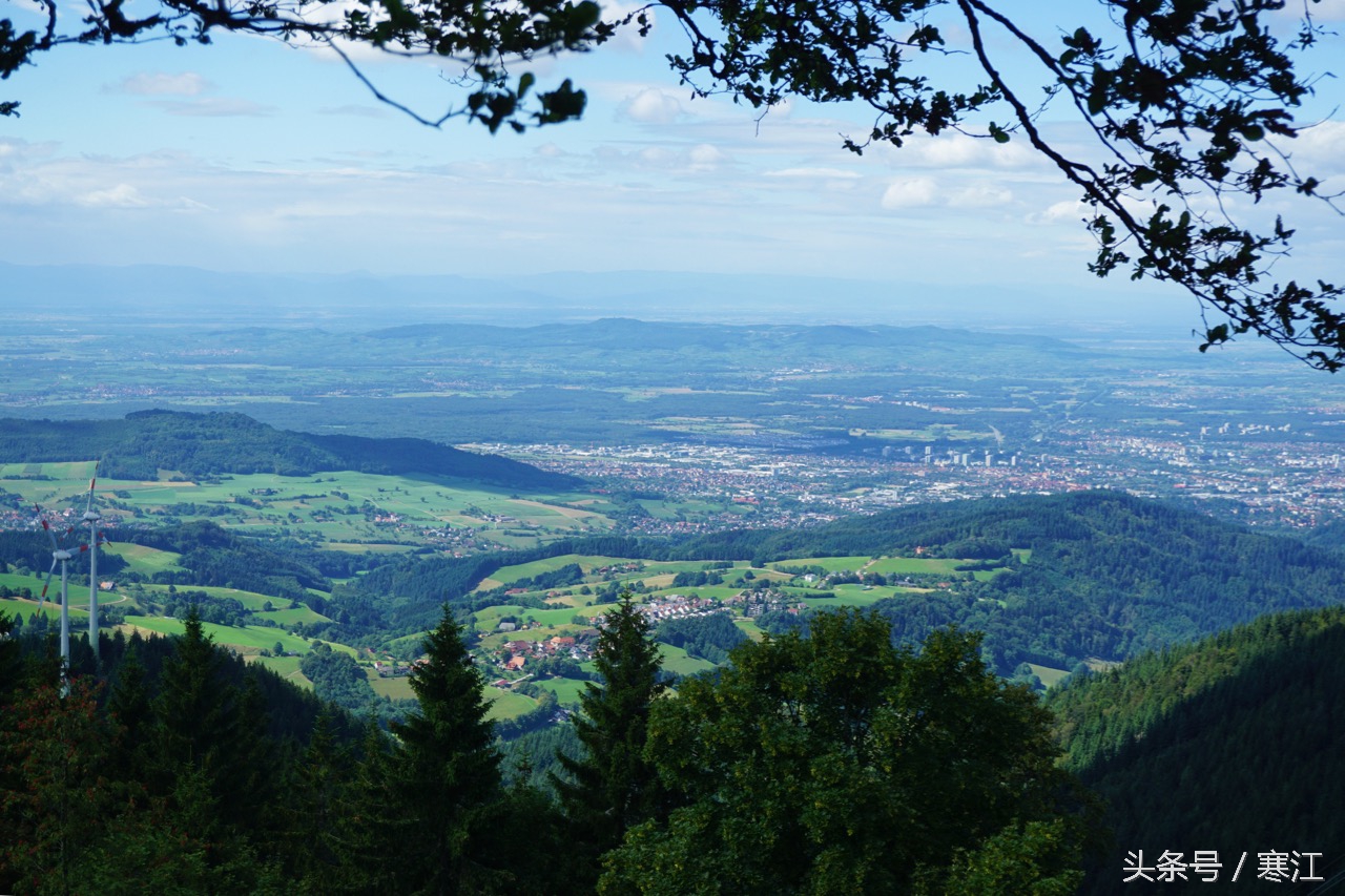 踩到黑森林的泉水，就能娶到弗莱堡的漂亮妞儿！