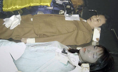 殡仪馆捡骨灰视频,殡仪馆捡瓶子