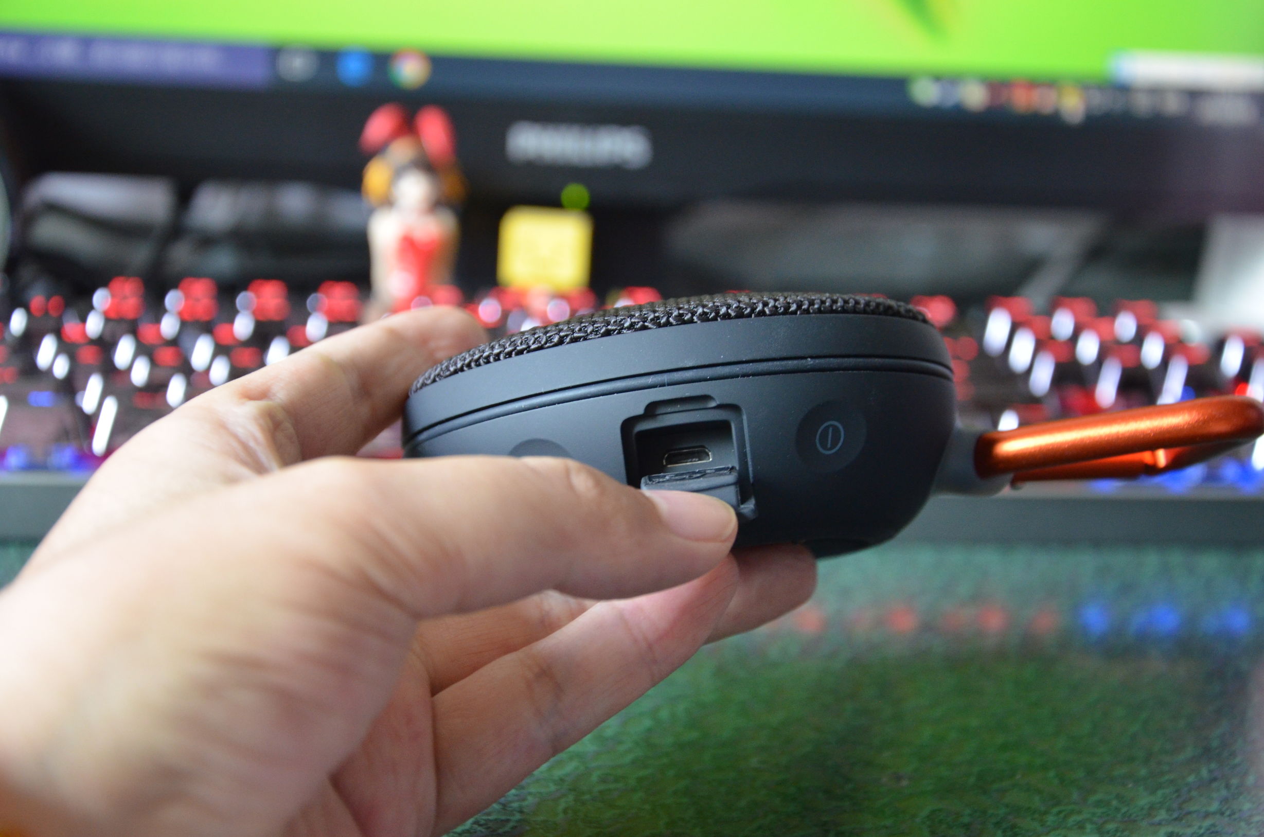 jbl迷你小音箱clip2拆解,jbl蓝牙音响clip2怎么样