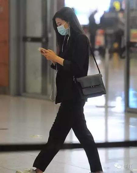 高圆圆带火的包包,高圆圆牛皮小包