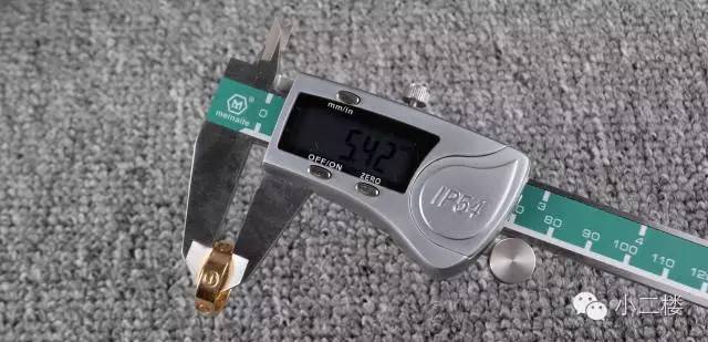 怎样测量手指戴多大戒指,怎样知道自己戴多大圈的戒指