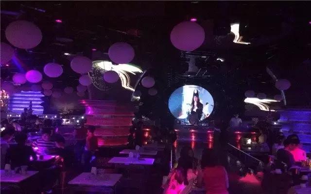 龙华区酒吧排行榜第一名,龙华排名第一的酒吧