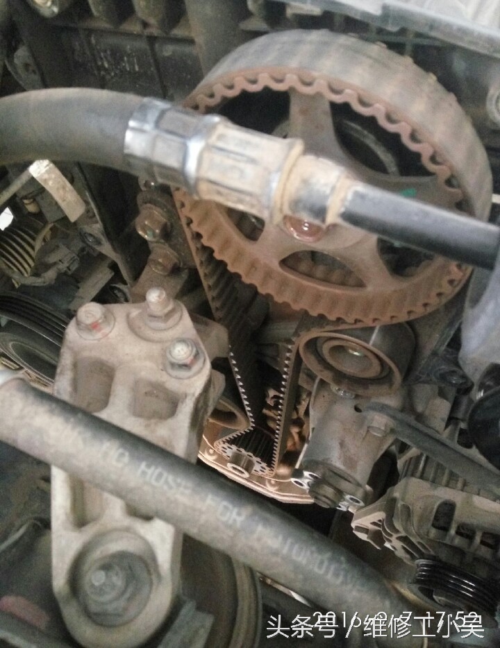 起亚正时皮带更换教程,2012年起亚正时皮带怎么换