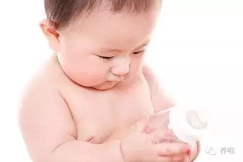 宝宝不肯接受奶瓶怎么办,哪款奶瓶宝宝更容易接受