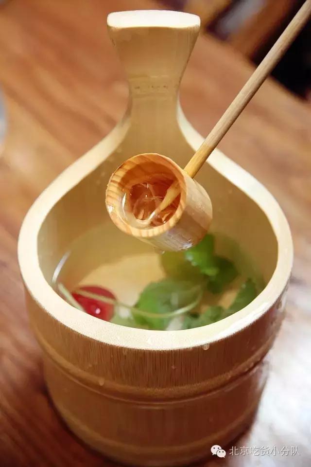 这么“村”的店，居然敢开在三里屯……