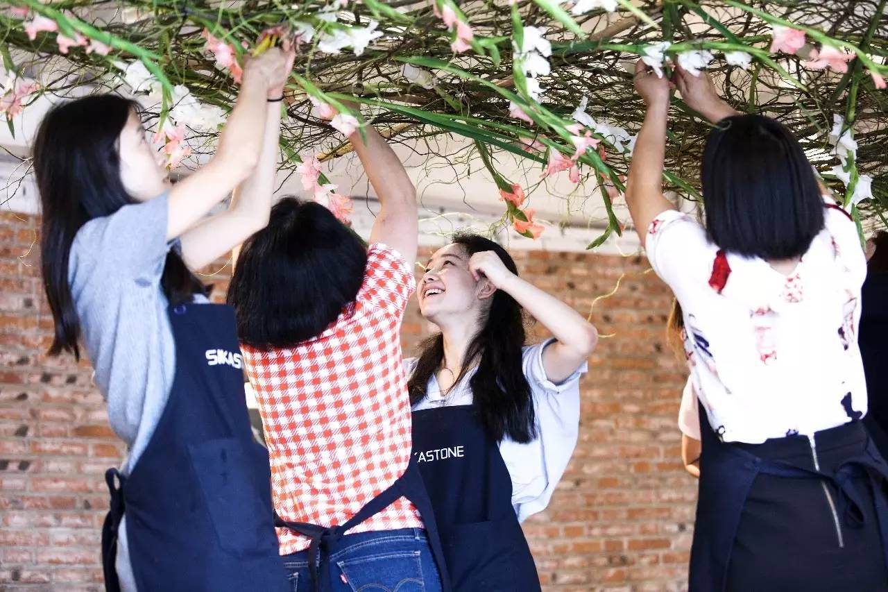 一场浪漫的纯欧风婚礼,洛可可欧式复古婚礼