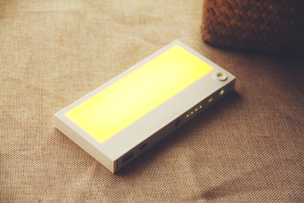 文艺范二，能美颜的移动电源什么样？