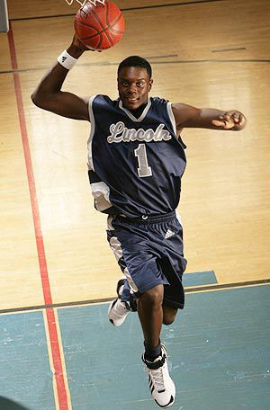 曾*戏调**詹皇之人，一度无球可打，如今仅获底薪合同！