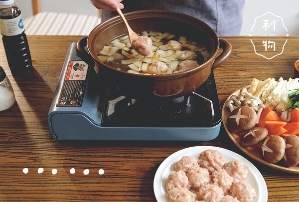 涓変笁涓や袱缇庨瑙嗛,鍙佷咯鐏攨椋熷爞鎶栭煶鍥㈣喘