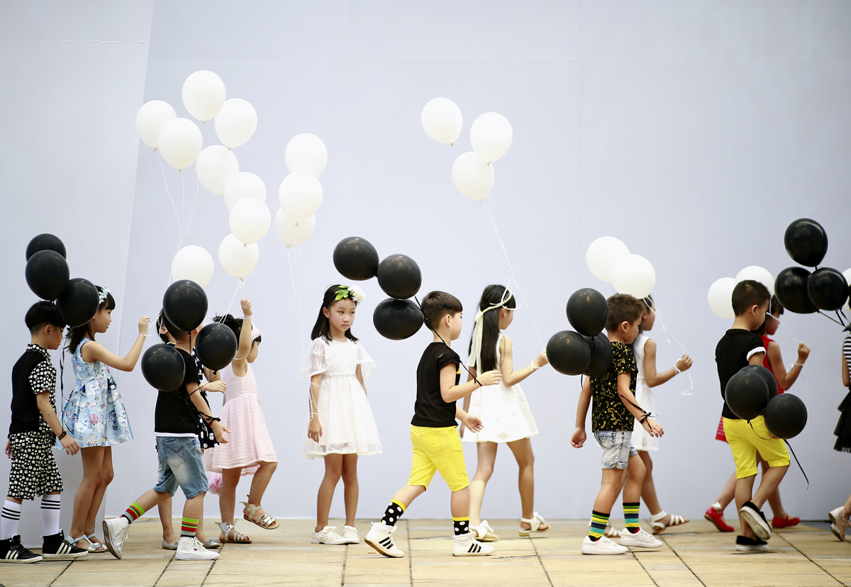 新蒙迪欧重庆时装周：携手重庆时装周捕捉童趣之美