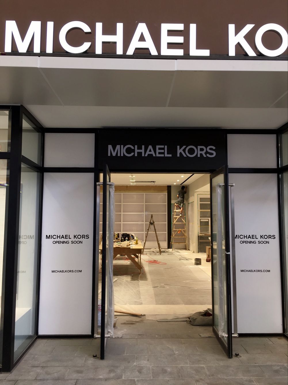 郑州杉杉奥特莱斯停车停哪进,杉杉奥特莱斯郑州停车