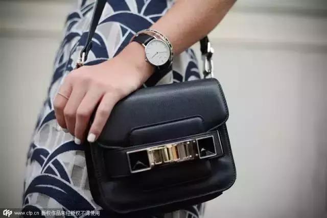 30岁女人需要什么珠宝,不同年龄段的腕表