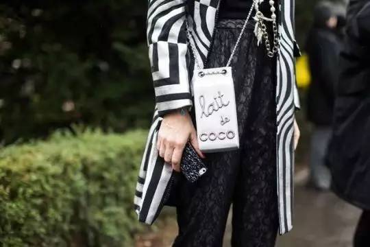 套娃chanel (chanel度假系列呼啦圈包)