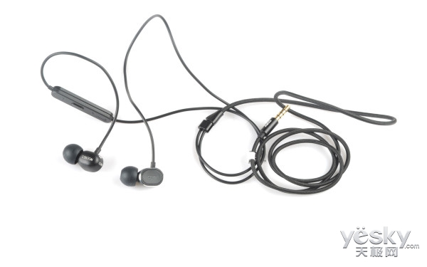 没有耳机接口的手机怎么用耳机,没有耳机插孔的手机怎么录歌