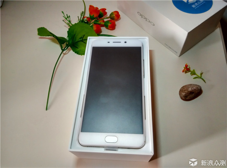 一代最经典的oppor9手机,充电快的oppo手机推荐