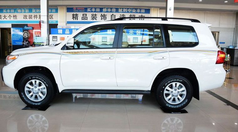 丰田越野酷路泽2014巡洋舰,丰田酷路泽4000最新款2024价格