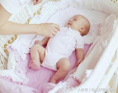 婴儿手脚冰凉捂热的方法,宝宝手脚发凉捂热一会就凉怎么办