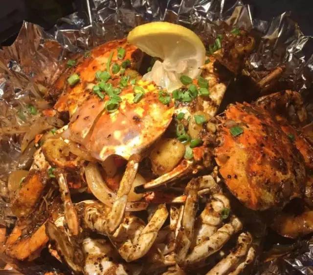 西安顺城巷附近有什么好玩的地方,西安顺城巷小吃街