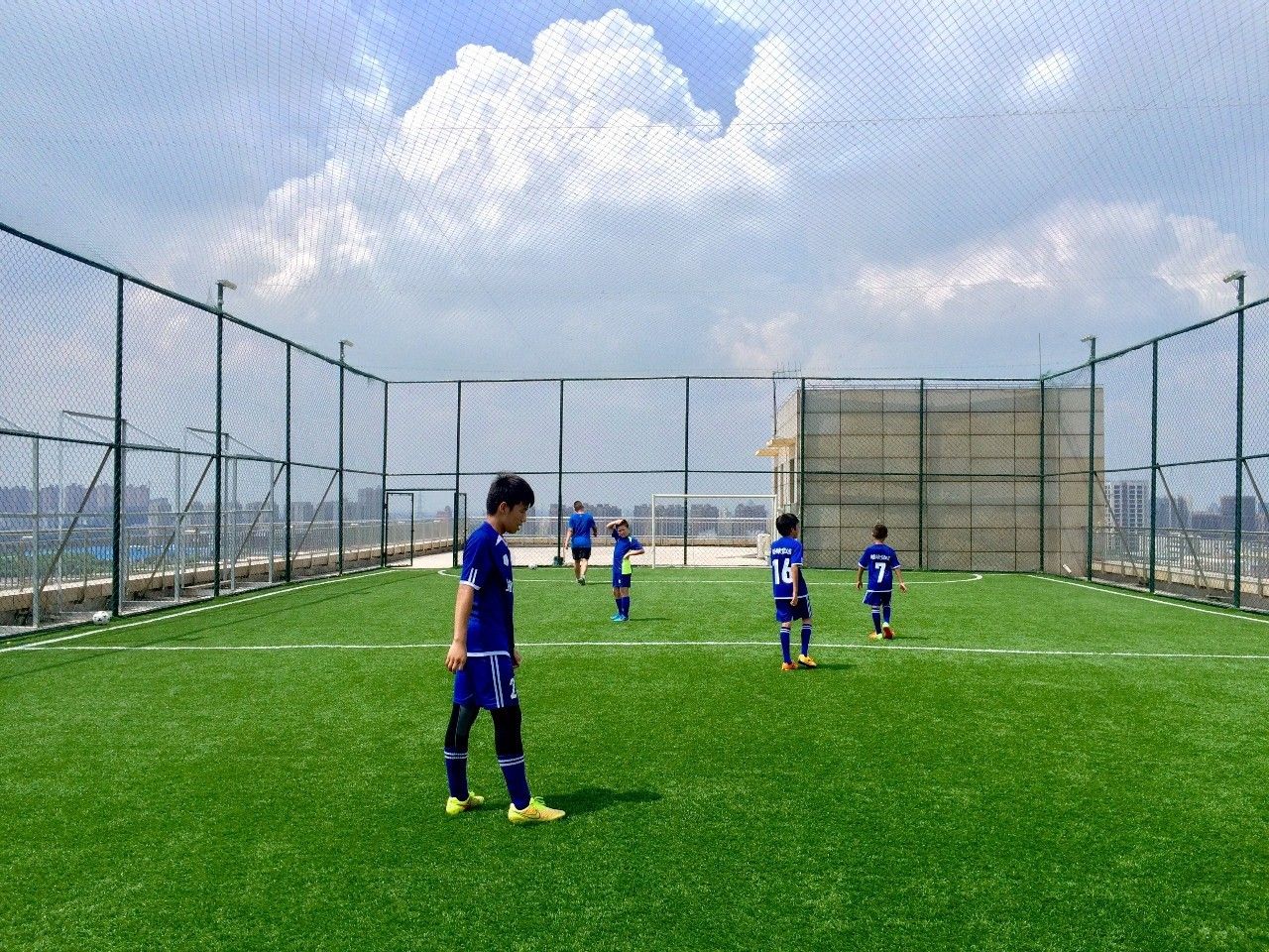 少儿青训夏令营,青训的孩子学习怎么安排