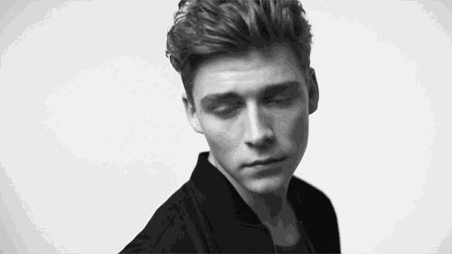 涓归害鐜嬪瓙閲戝彂,涓归害鐜嬪瓙涓庨噾鍙戠ⅶ鐪肩殑濂冲瓙