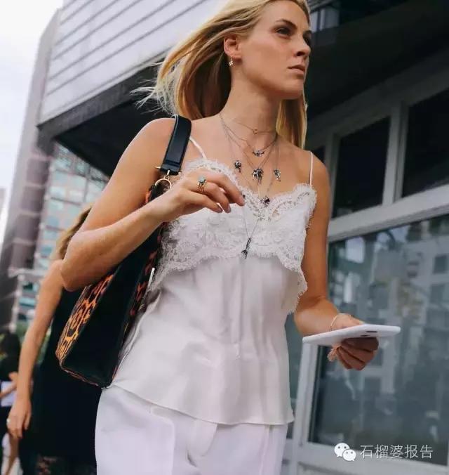 让你穿出独一无二的效果,一套衣服穿出你意想不到的美