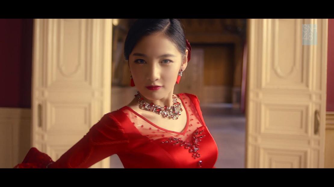 snh48鞠婧祎斗牛,snh48罗马斗牛