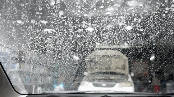 雨季开车眼瞎？老司机真空无打底分享6种「雨敌」购买使用指南