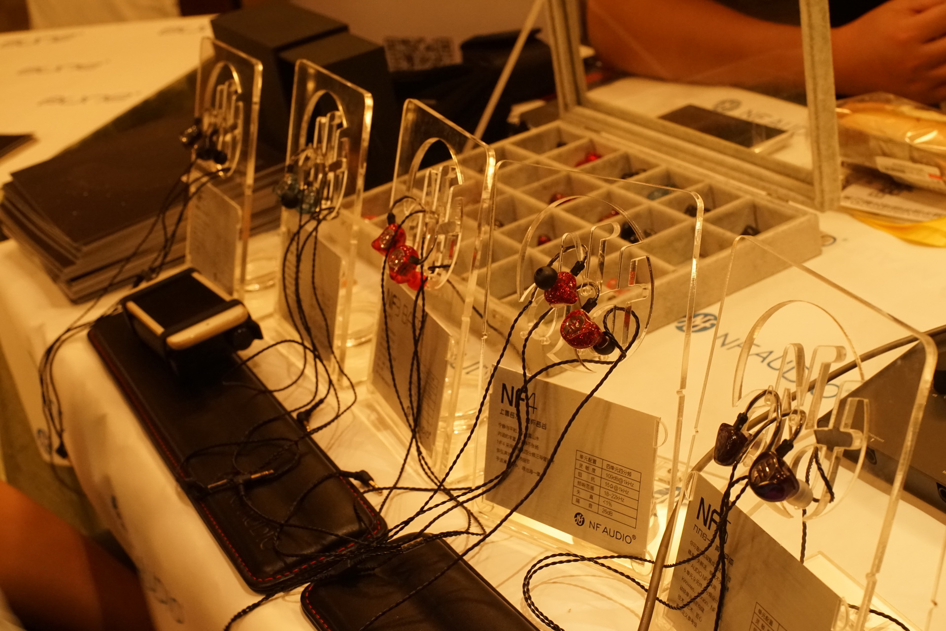 某IT垂直网站四度转手失败，只能开展会卖HIFI耳机器材了？