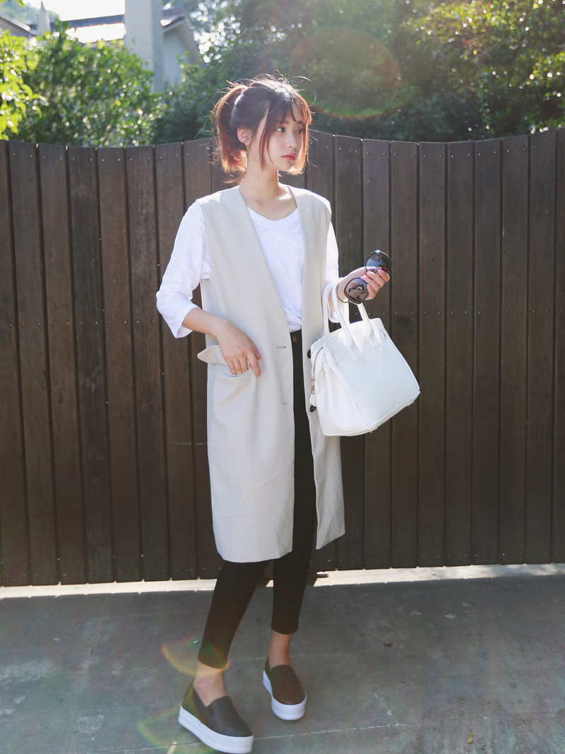 浅灰色怎么搭配,九月搭配衣服