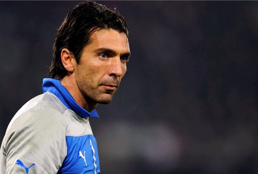 卡西与布冯谁才是攻击型门将,布冯卡西跨世纪的传奇门将