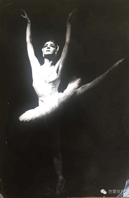 伊芙琳舞者图,伊芙琳跳舞