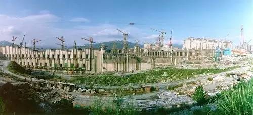 鑫鼎何建刚,鑫鼎董事长何建刚