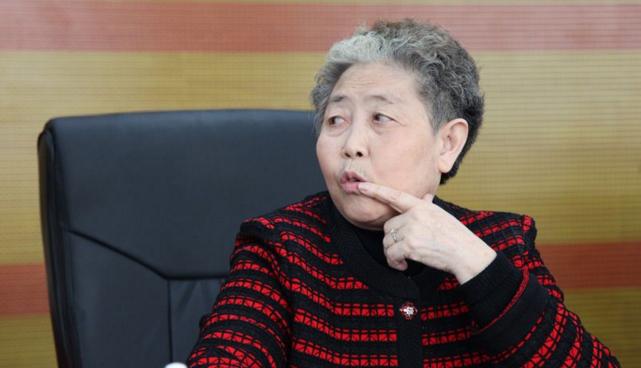 国民女神老干妈的一生,国民女神老干妈的家族式成长难题