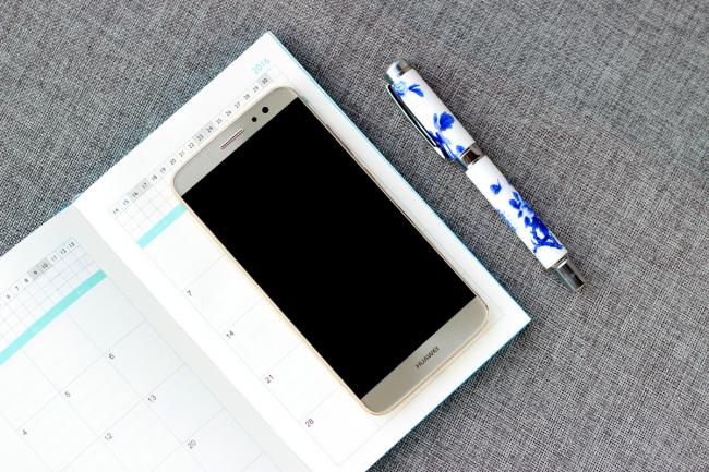 麦芒5高低配外观区分,华为麦芒5有光学防抖吗