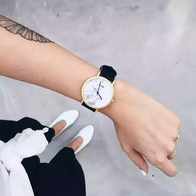 还在省吃俭用买DW手表？看完这篇不换的找我谈谈心!